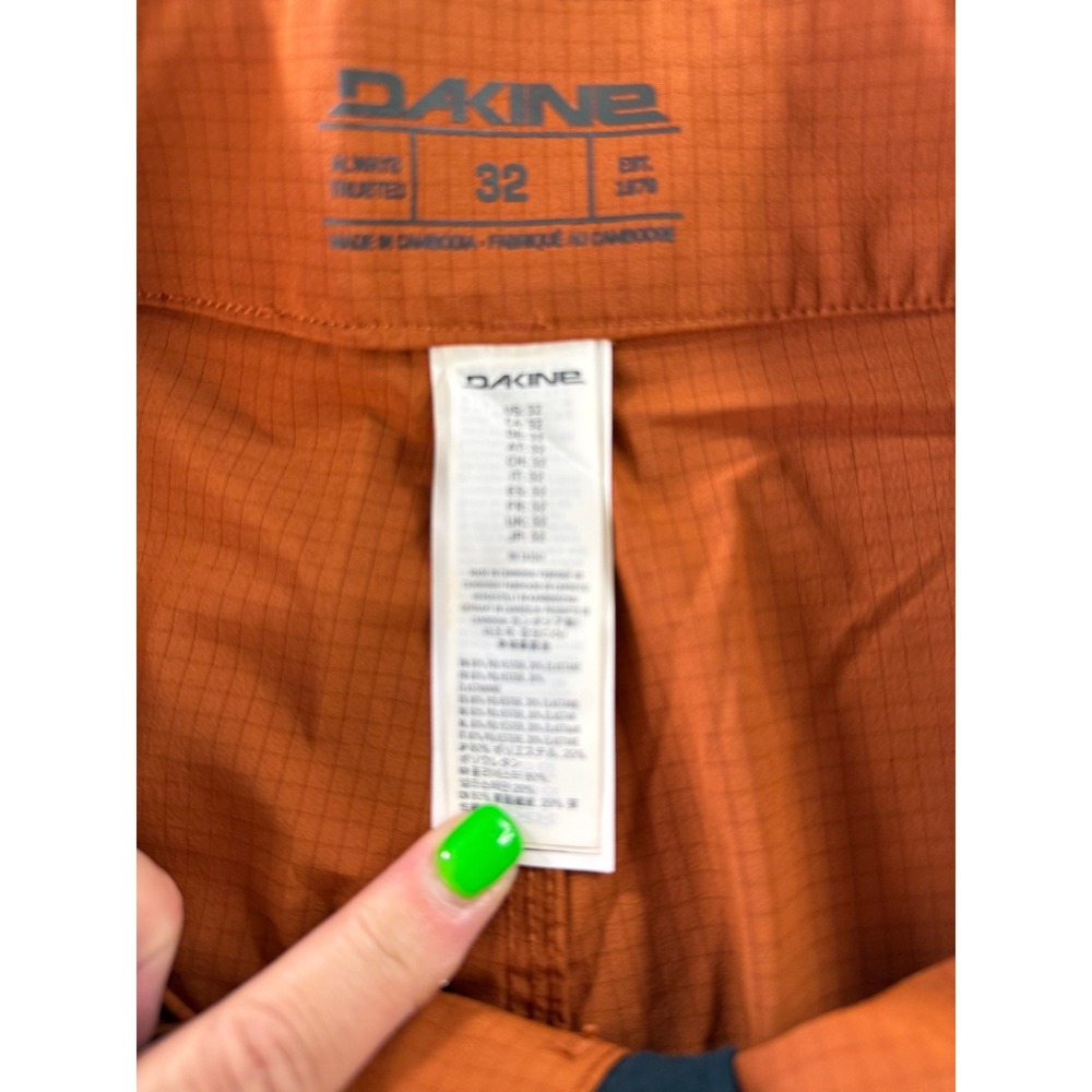 DAKINE Mens Board Shorts Orange Quick Dry Zip Pocket Size 32 NEW - Picture 2 of 7